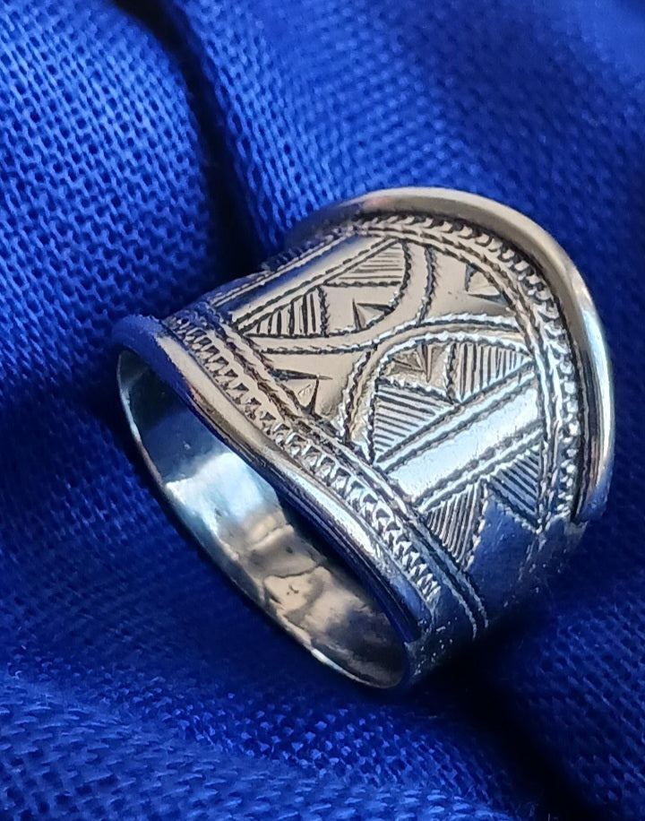 Bague touareg en argent massif