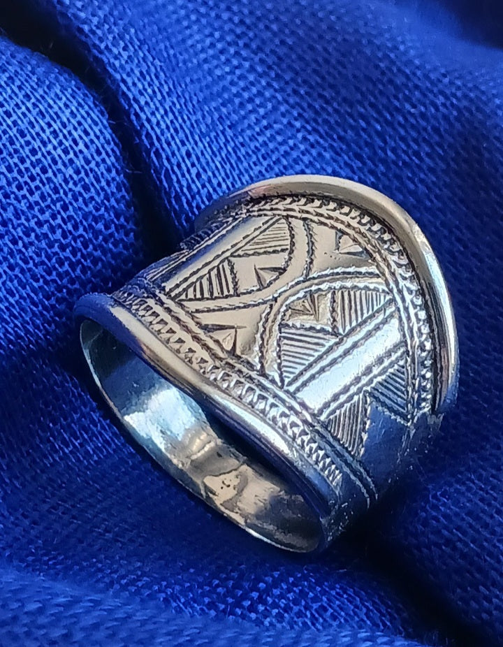 Bague touareg en argent massif