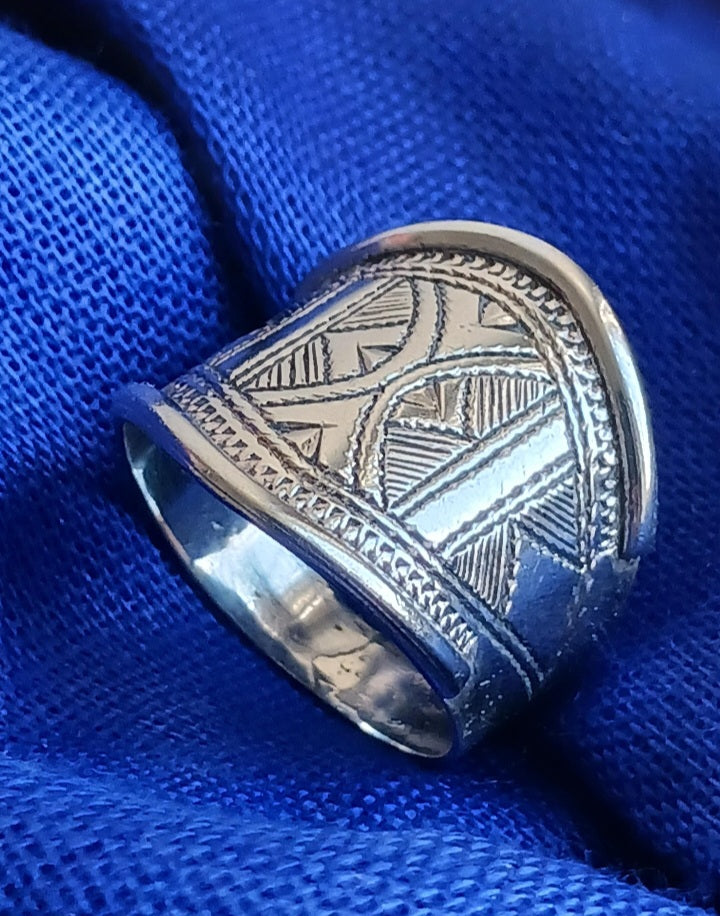 Bague touareg en argent massif