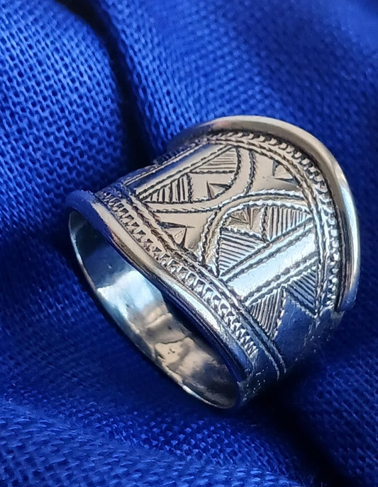 Bague touareg en argent massif