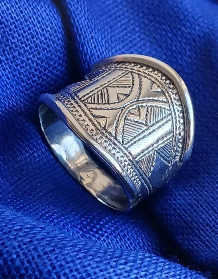 Bague touareg en argent massif