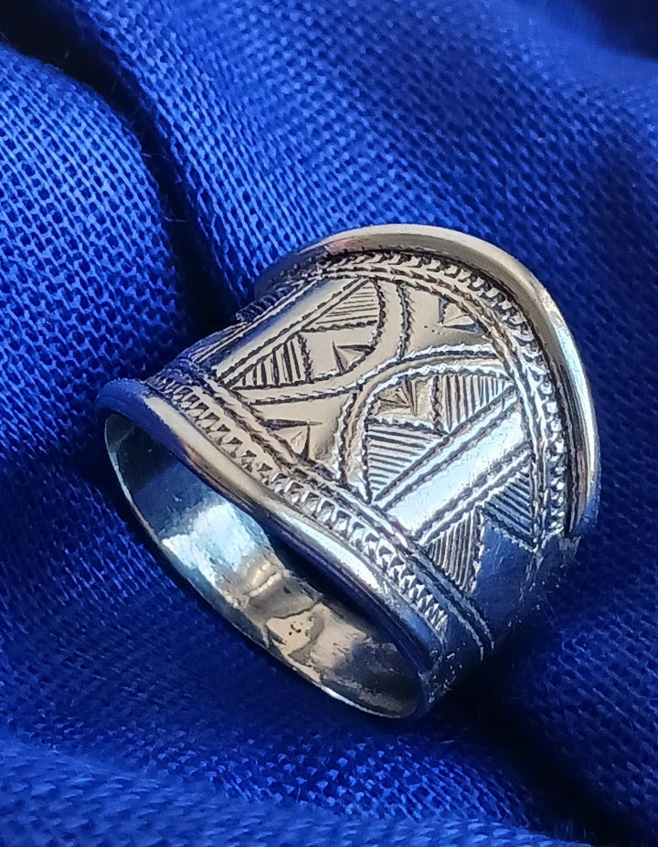 Bague touareg en argent massif