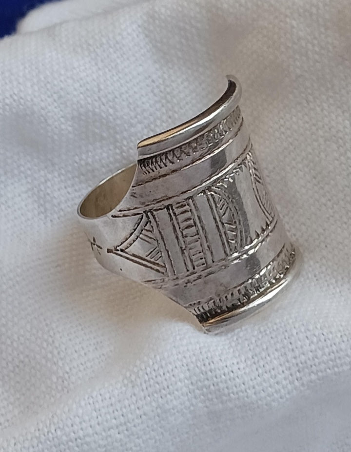 Bague touareg en argent massif