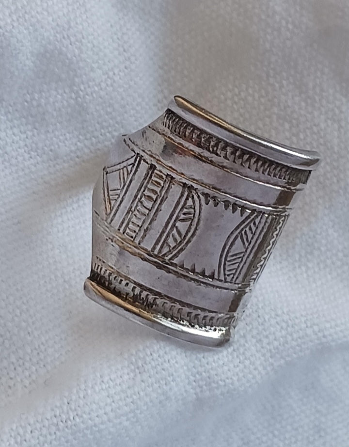 Bague touareg en argent massif
