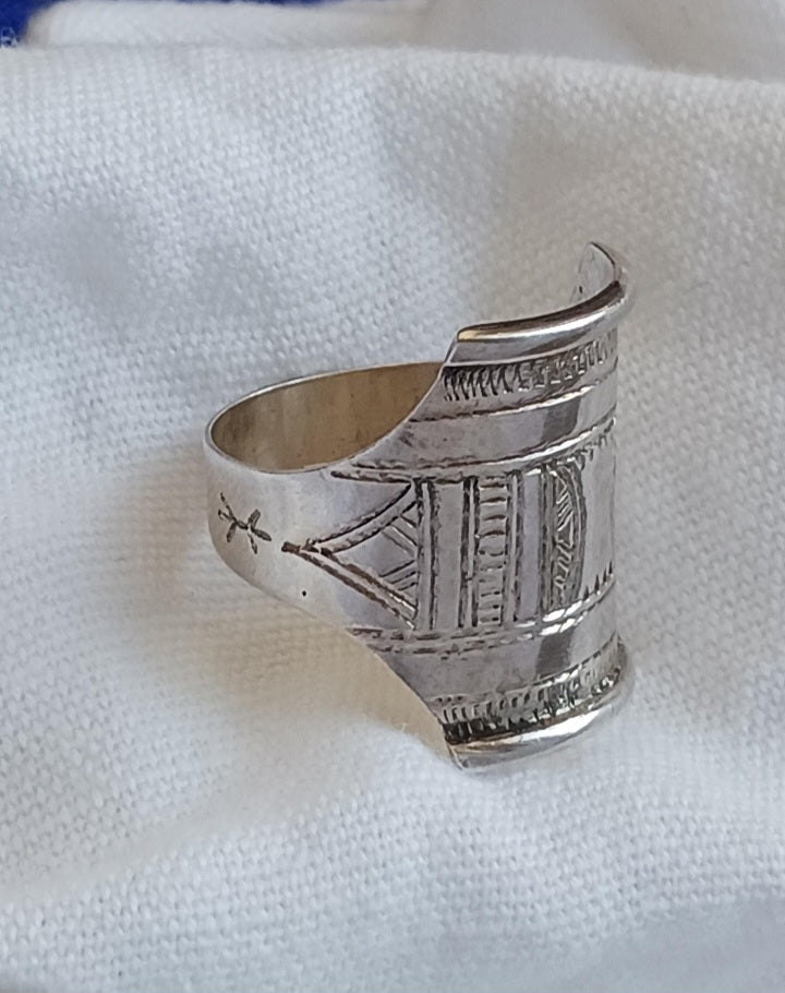 Bague touareg en argent massif