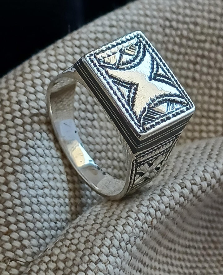 Bague touareg en argent massif
