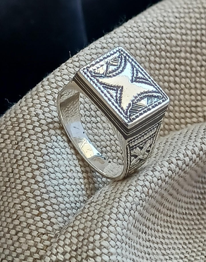 Bague touareg en argent massif