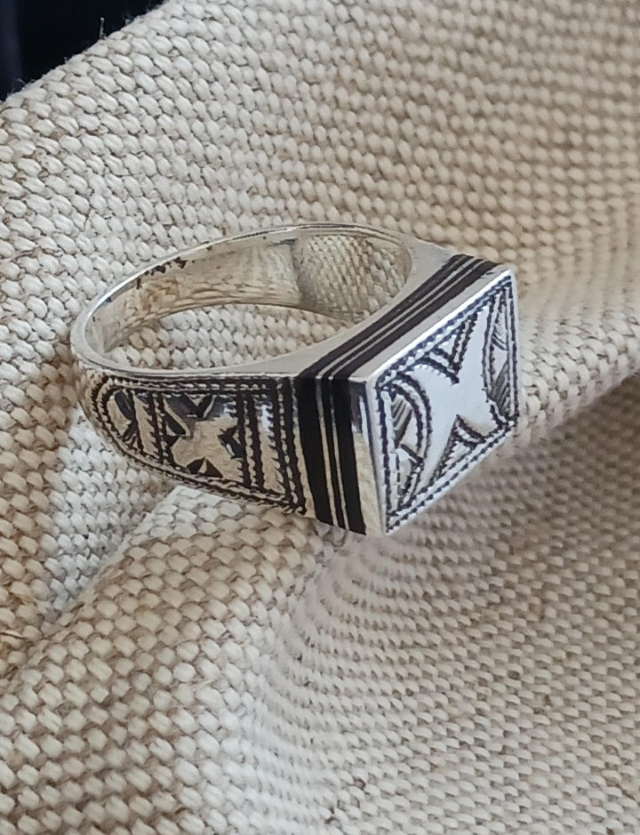 Bague touareg en argent massif