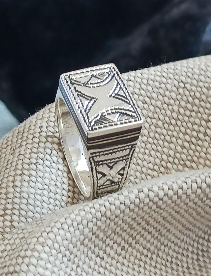 Bague touareg en argent massif