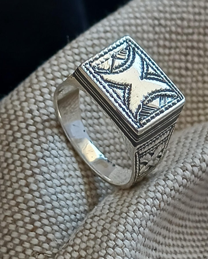 Bague touareg en argent massif