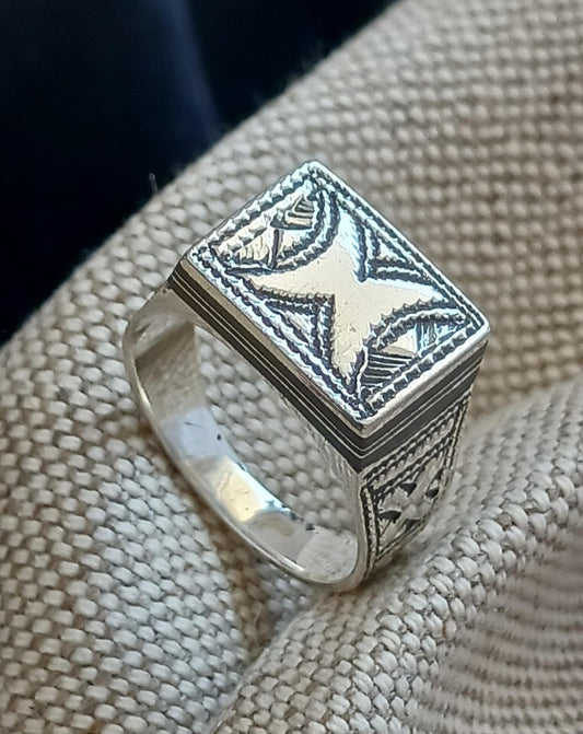 Bague touareg en argent massif