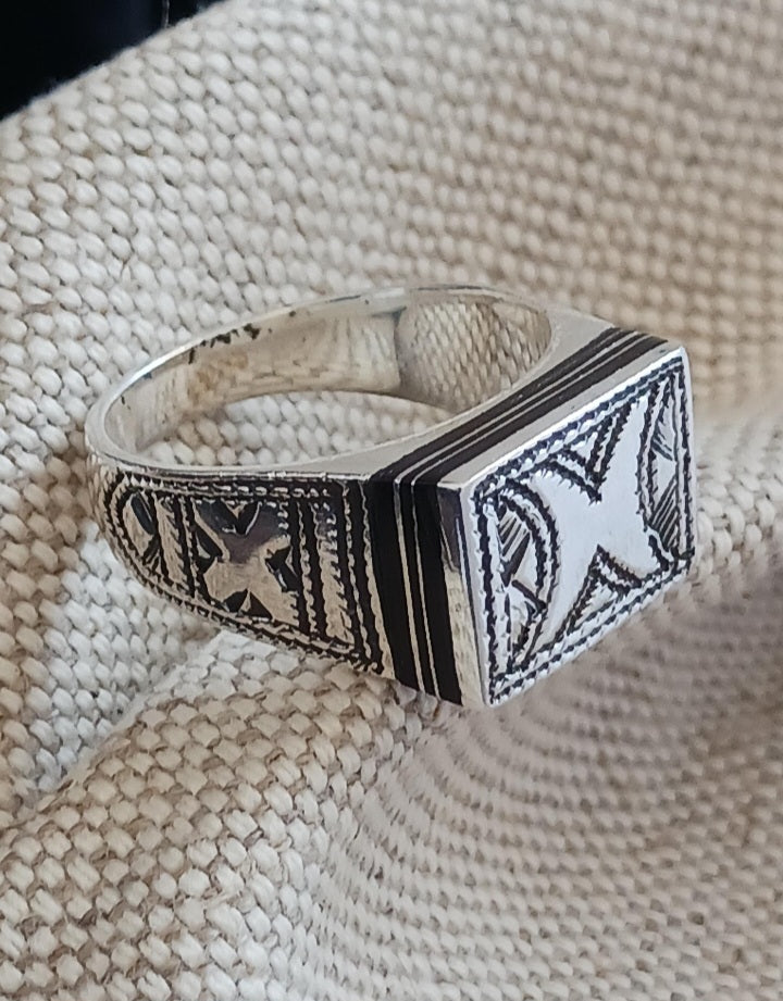 Bague touareg en argent massif
