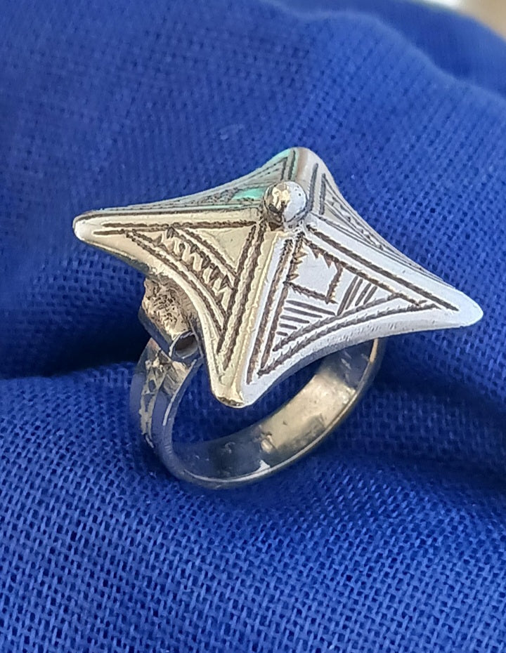 Bague touareg en argent massif