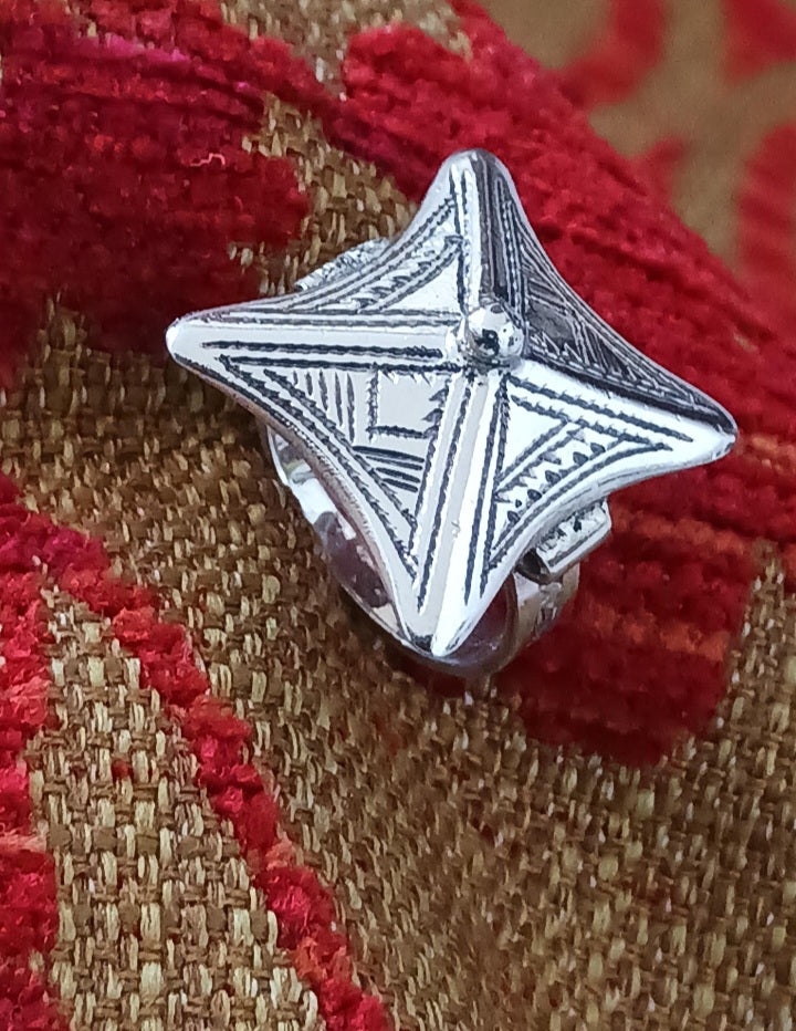 Bague touareg en argent massif
