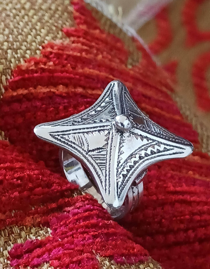 Bague touareg en argent massif