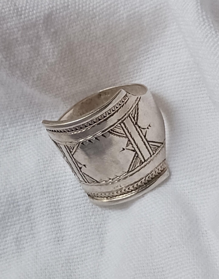 Bague touareg en argent massif