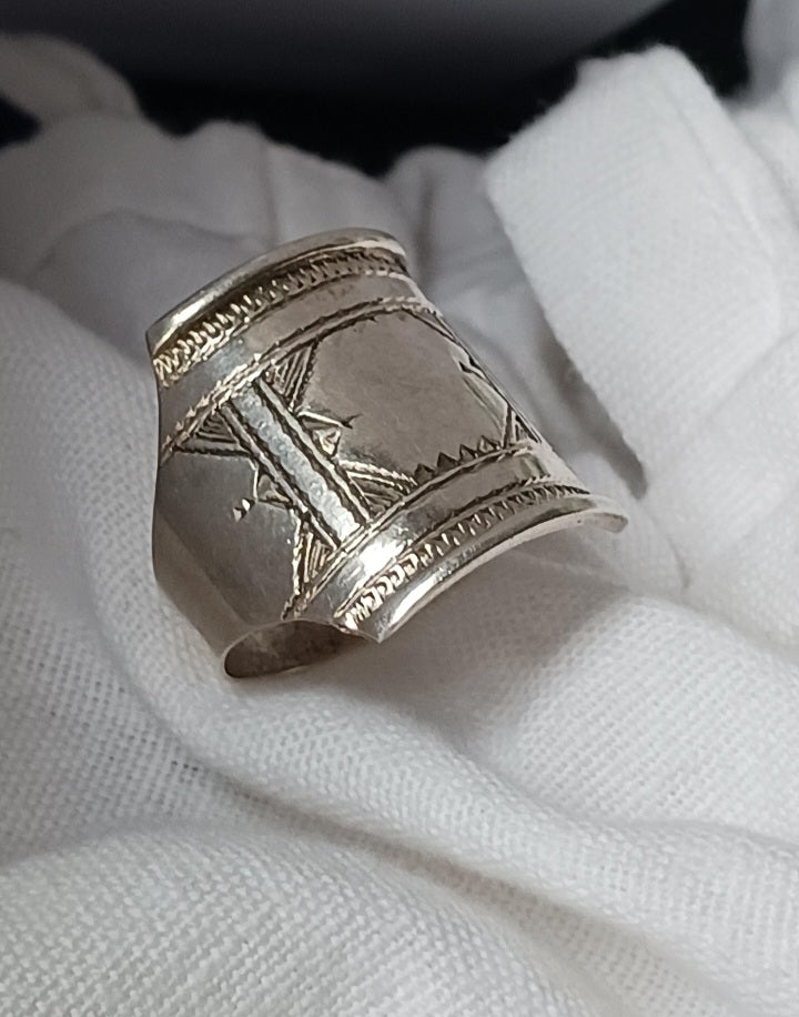 Bague touareg en argent massif