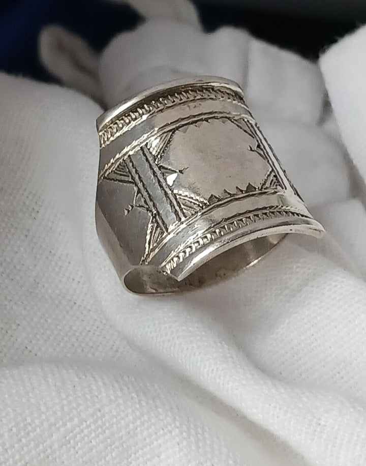 Bague touareg en argent massif