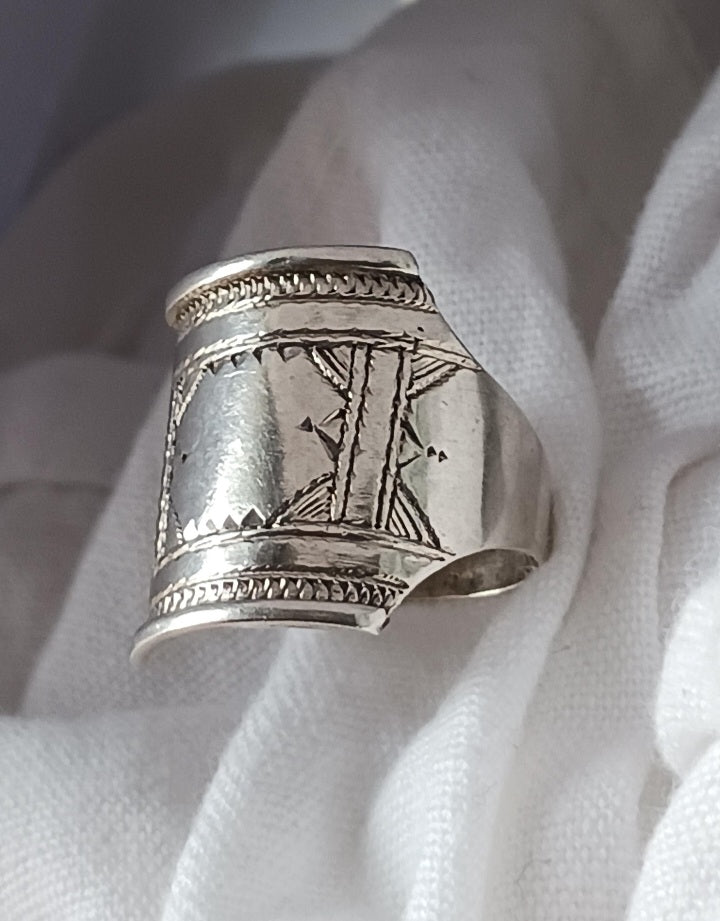 Bague touareg en argent massif