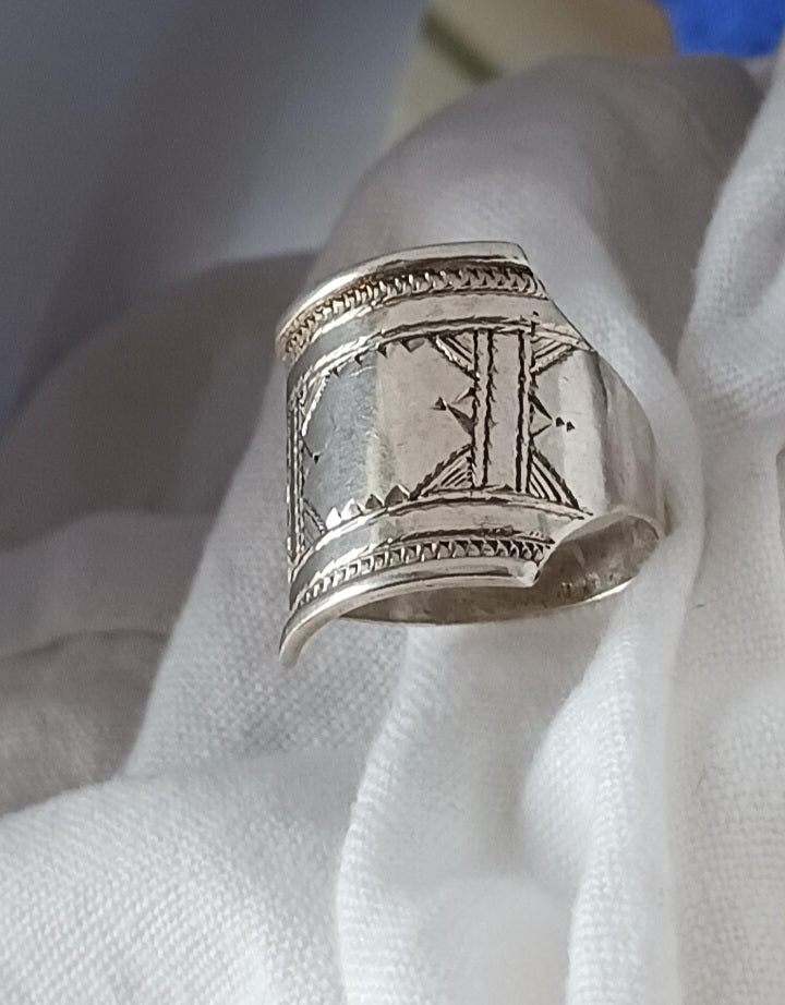 Bague touareg en argent massif