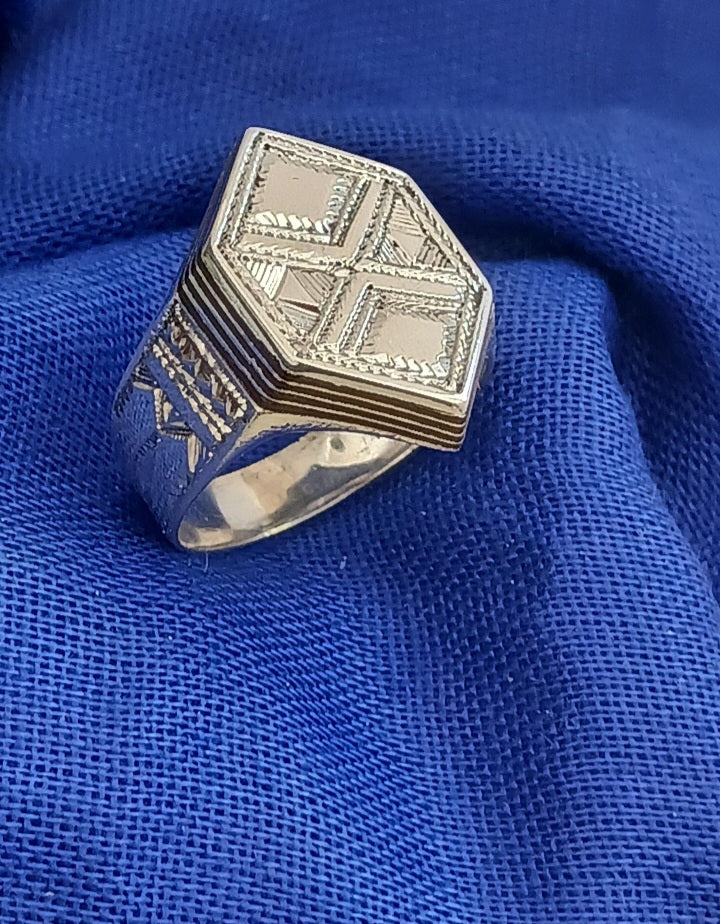 Bague touareg en argent massif