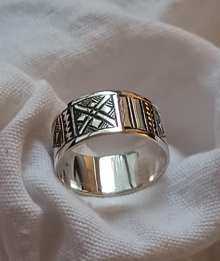 Bague touareg en argent massif