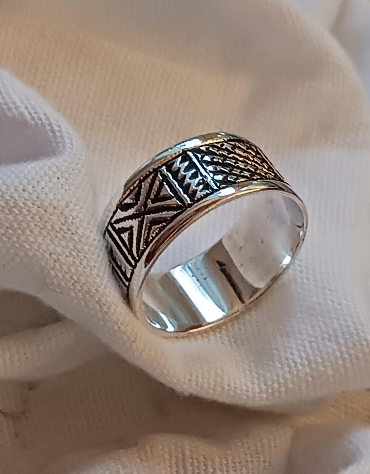 Bague touareg en argent massif