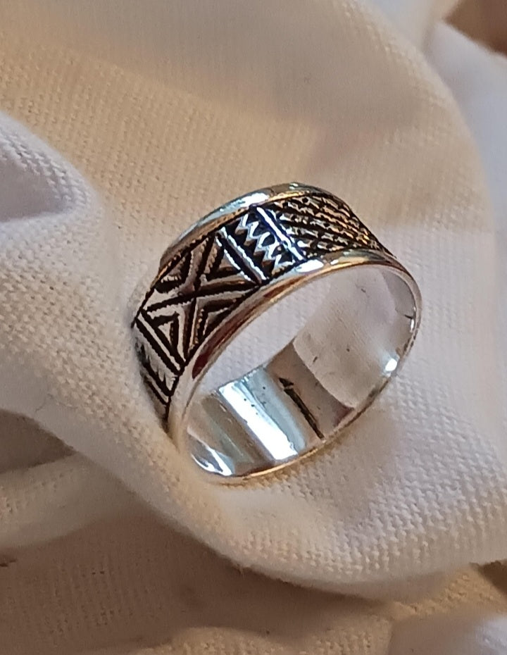 Bague touareg en argent massif