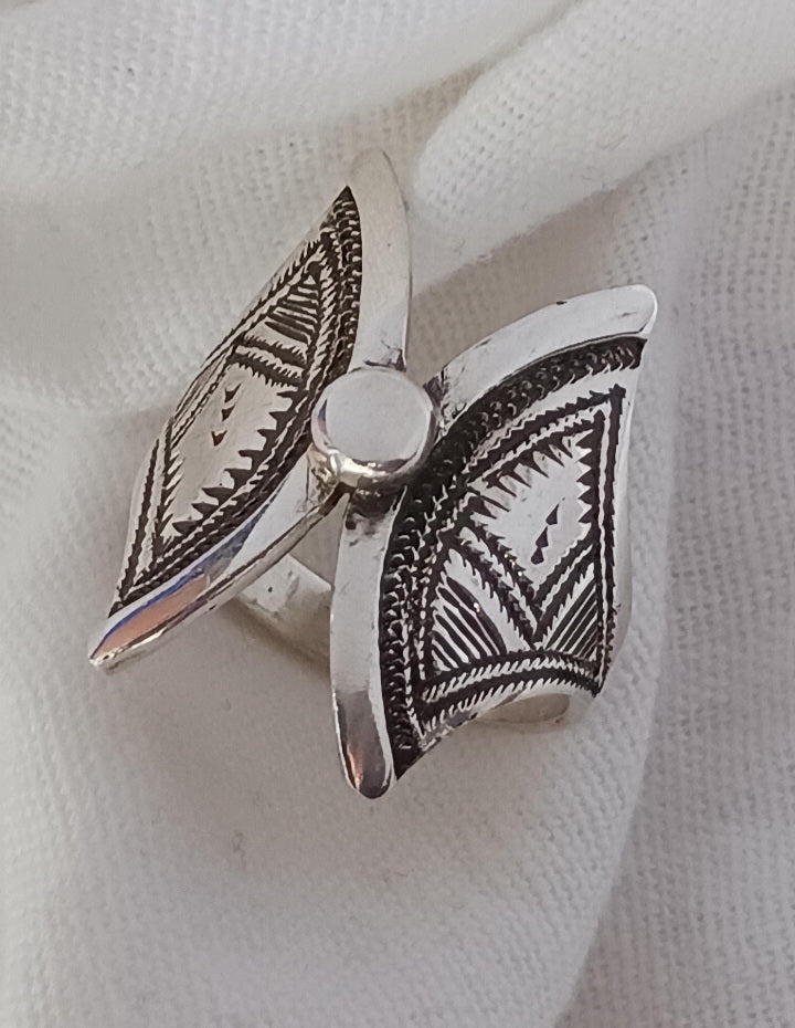 Bague touareg en argent massif