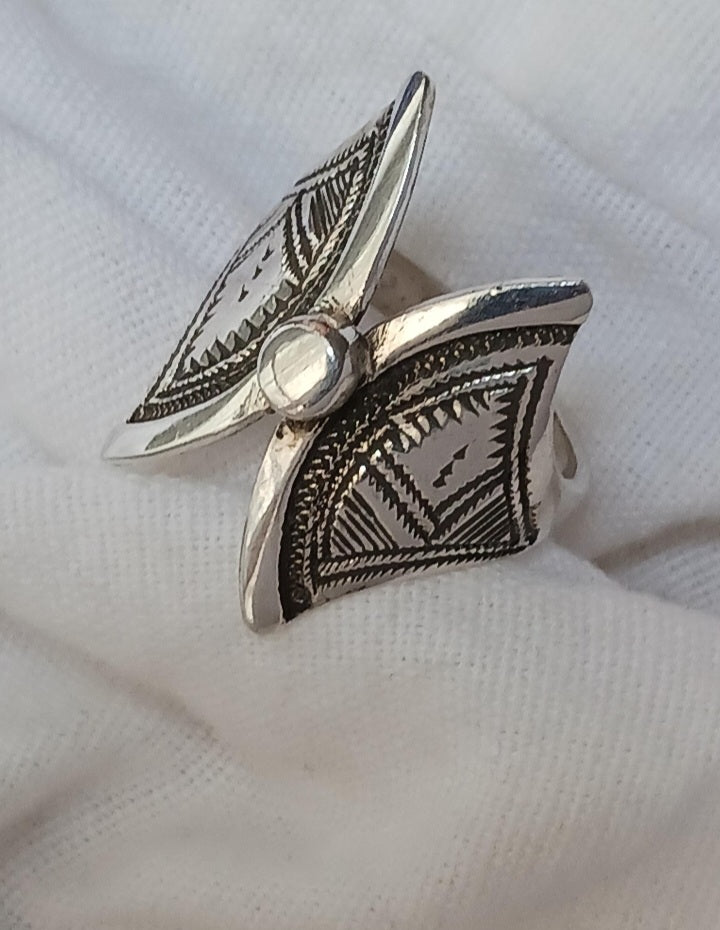 Bague touareg en argent massif