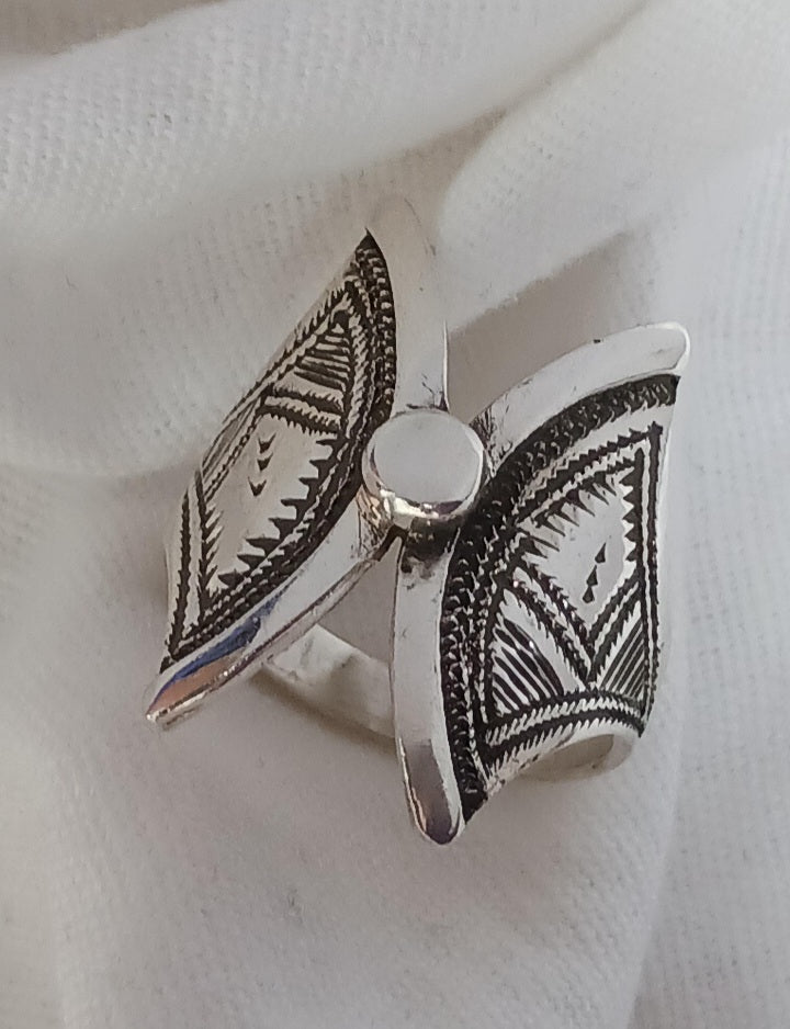 Bague touareg en argent massif