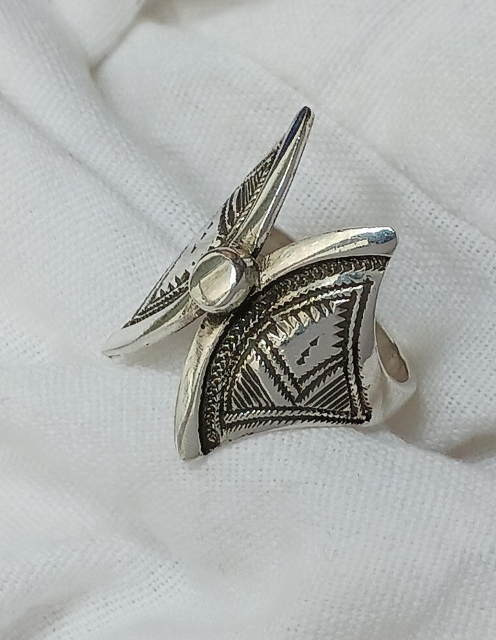 Bague touareg en argent massif