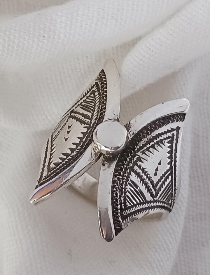 Bague touareg en argent massif