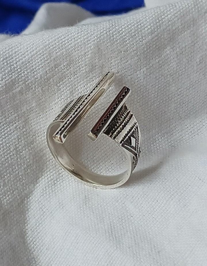 Bague touareg en argent massif