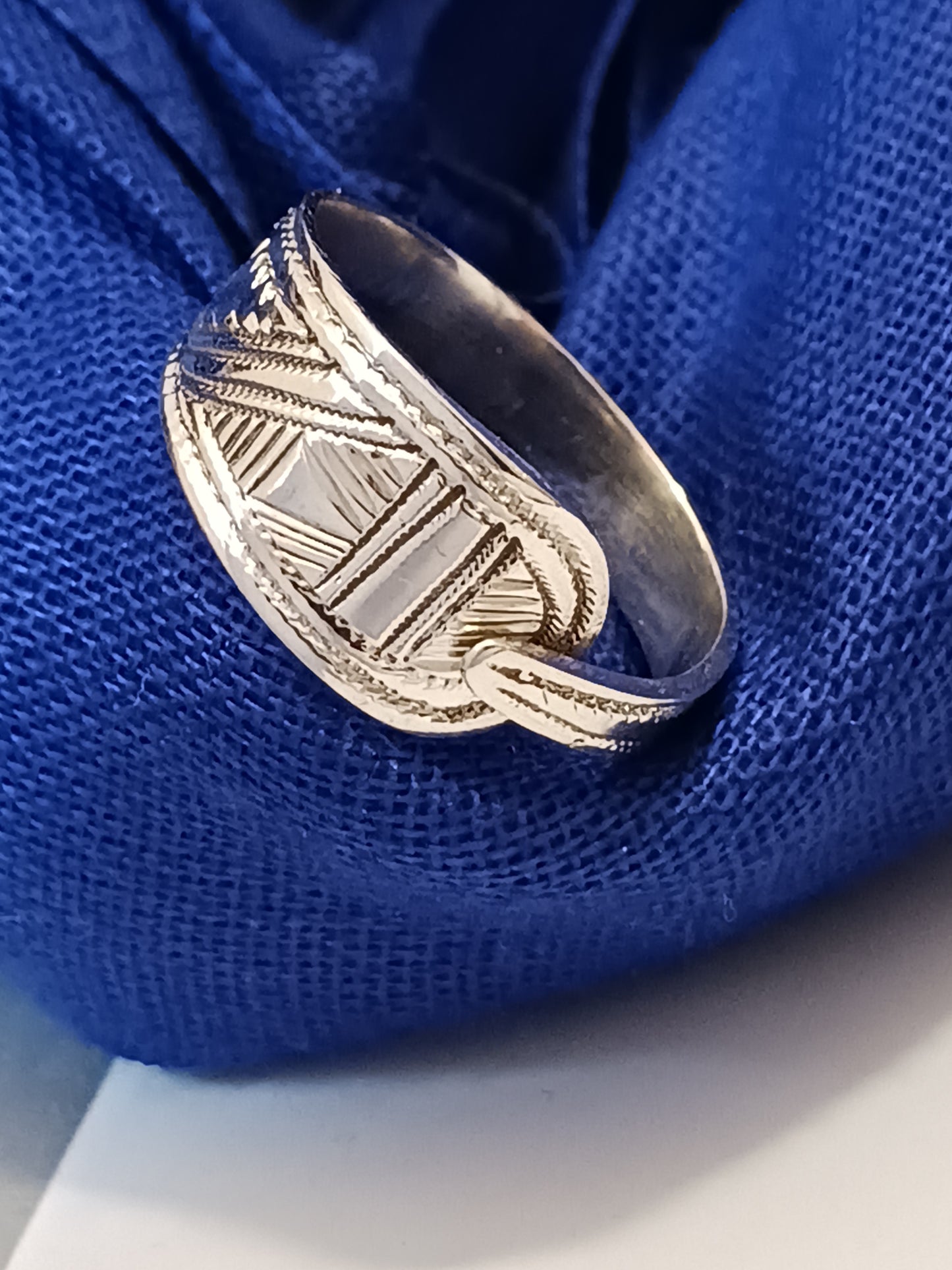 Bague touareg en argent massif